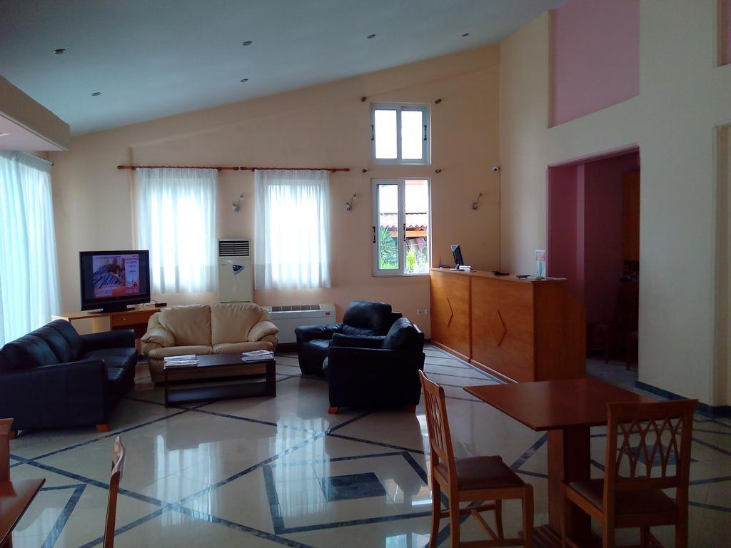 Cybele Guest Accommodation เอเธนส์ ภายนอก รูปภาพ