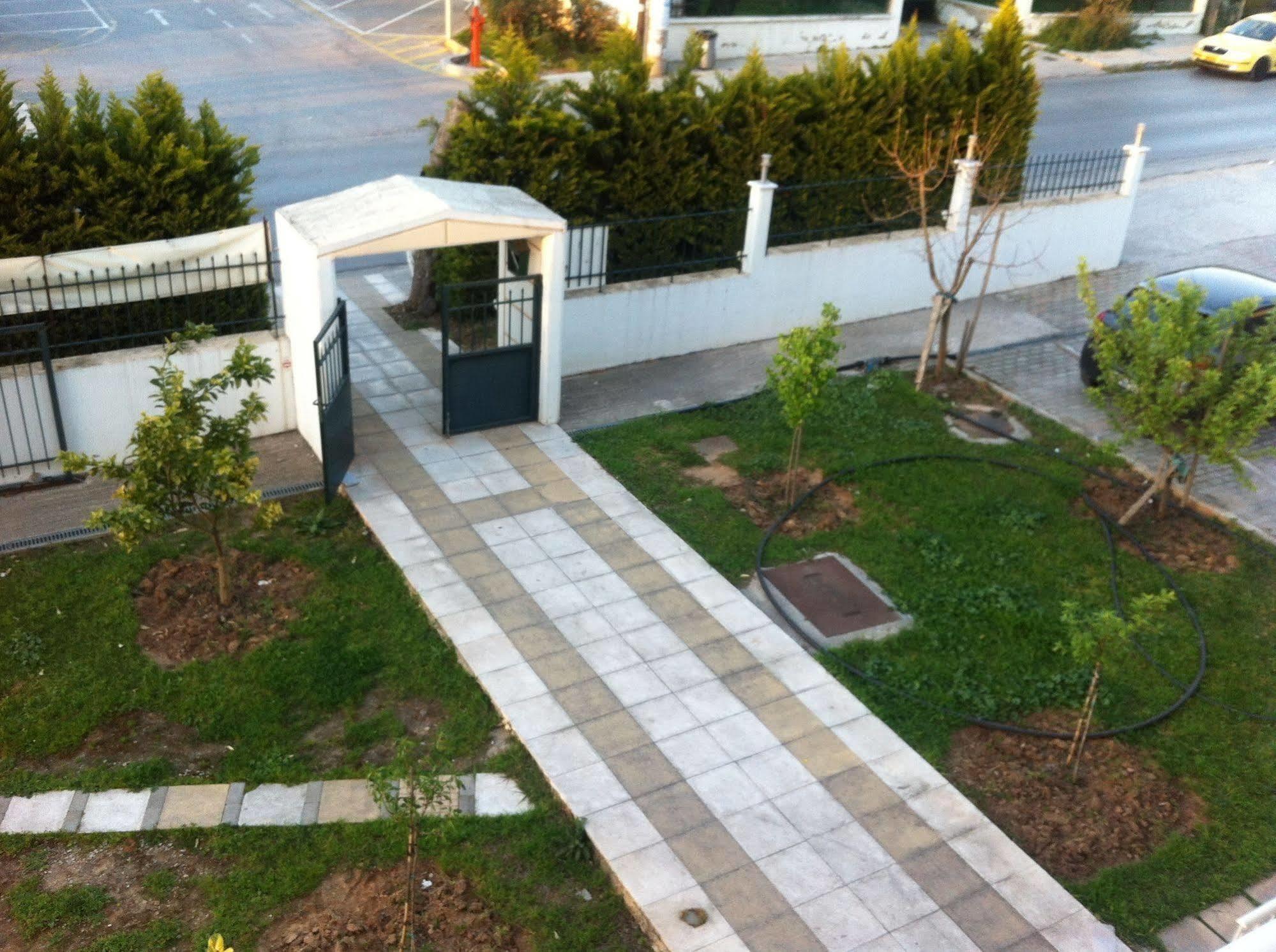 Cybele Guest Accommodation เอเธนส์ ภายนอก รูปภาพ