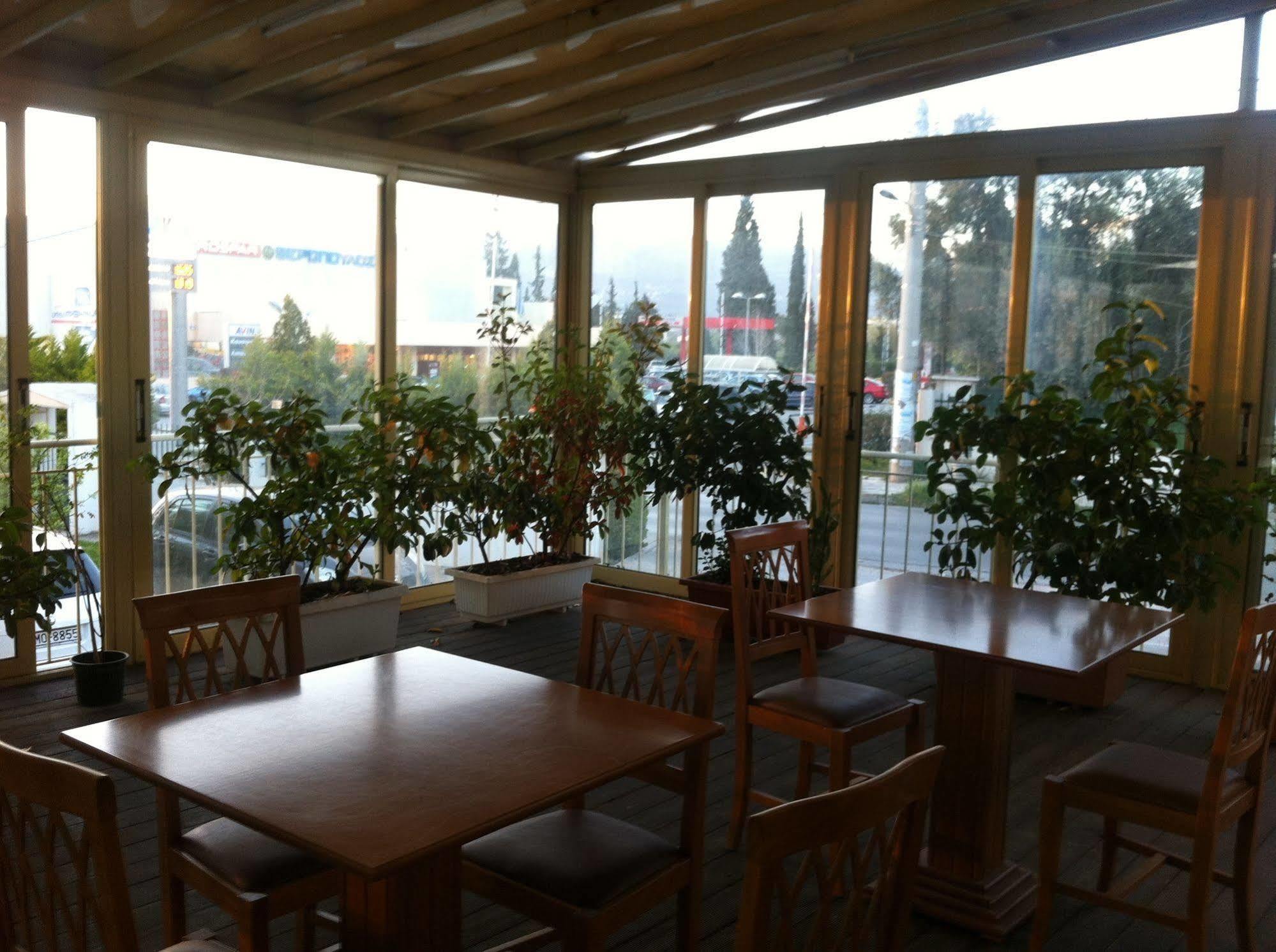 Cybele Guest Accommodation เอเธนส์ ภายนอก รูปภาพ